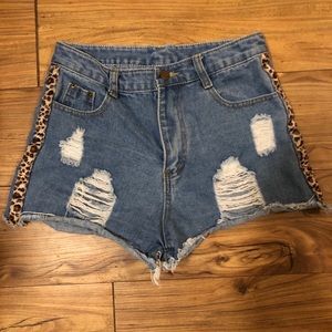 SHEIN Leopard Trim Shorts